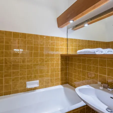 Hotel apartamentowy Pierre & Le Gypaete